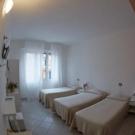 Lydia Hotel